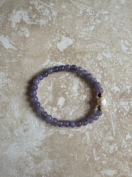 Angelite kisses the Ocean