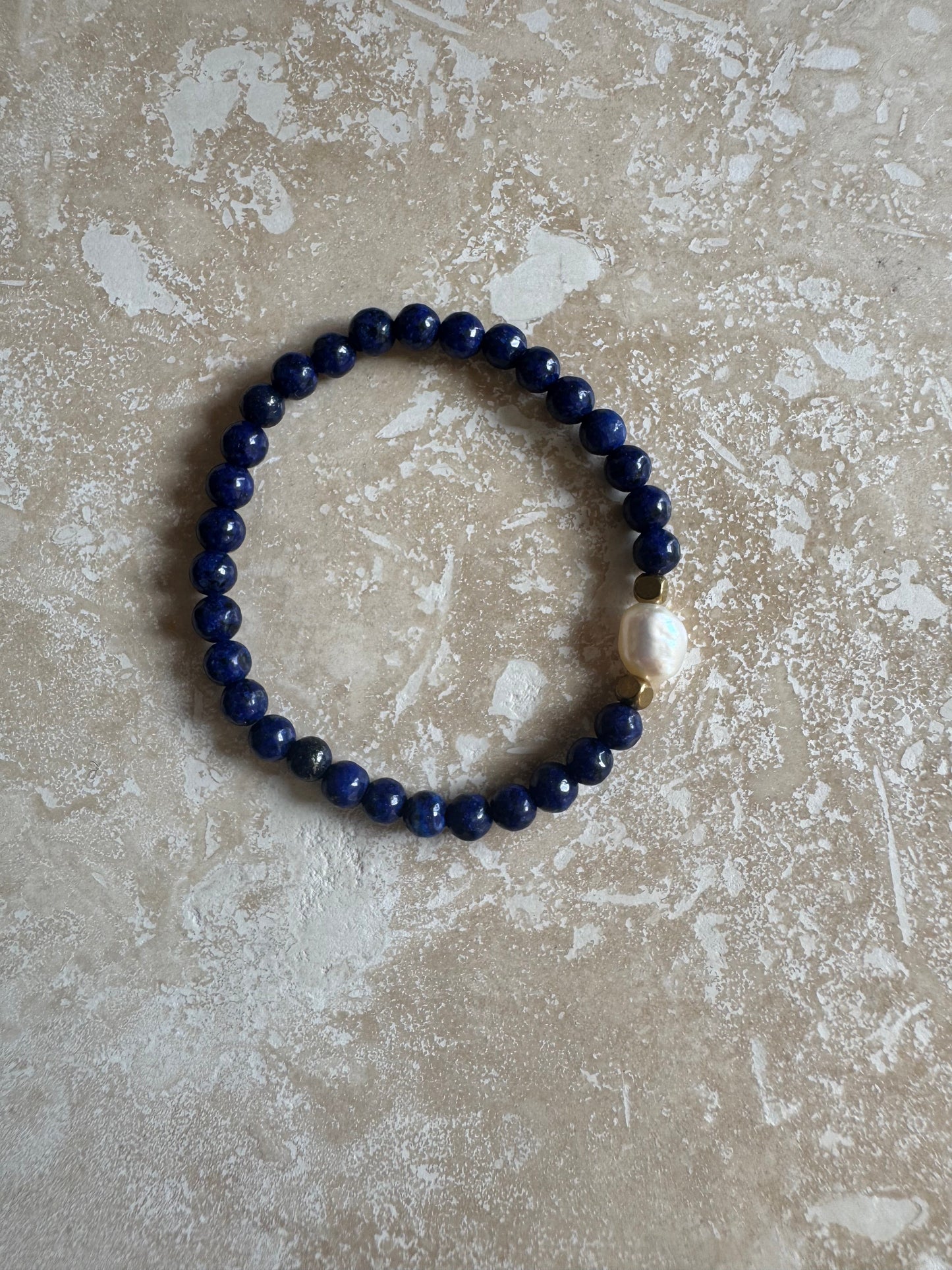 Lapislazuli kisses the Ocean